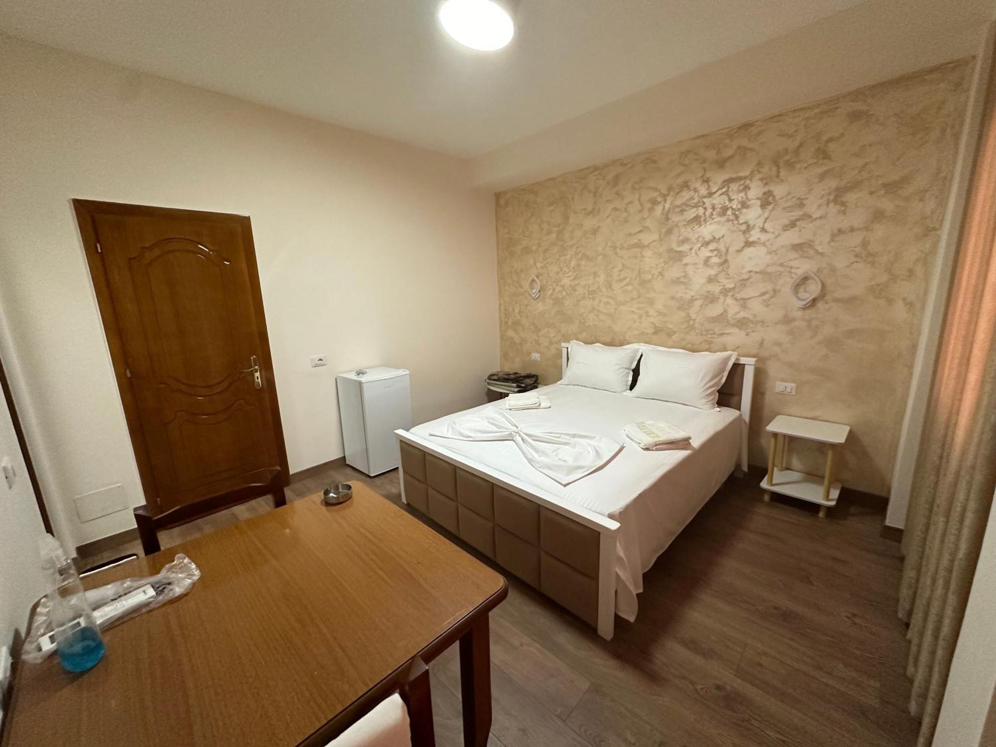 Guni Inn Krujë Exterior foto